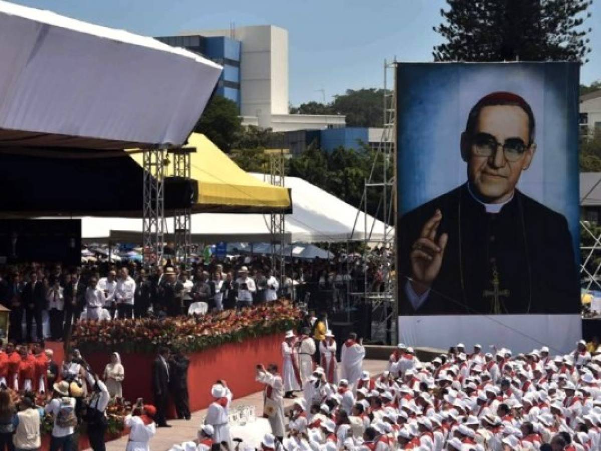 Arzobispo salvadoreño Óscar Romero y Pablo VI serán canonizados el 14 de octubre