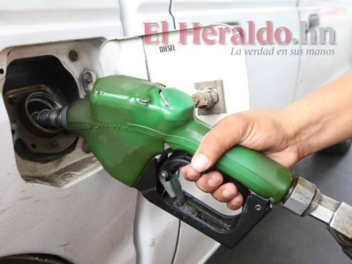 Precios de los combustibles subirán a partir del lunes  