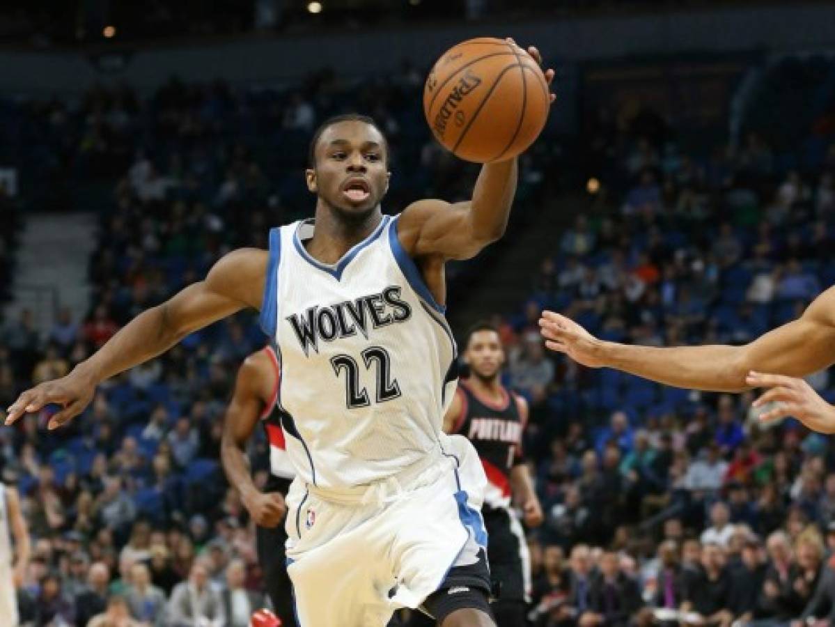 Twolves frenan racha de 6 victorias de Blazers   