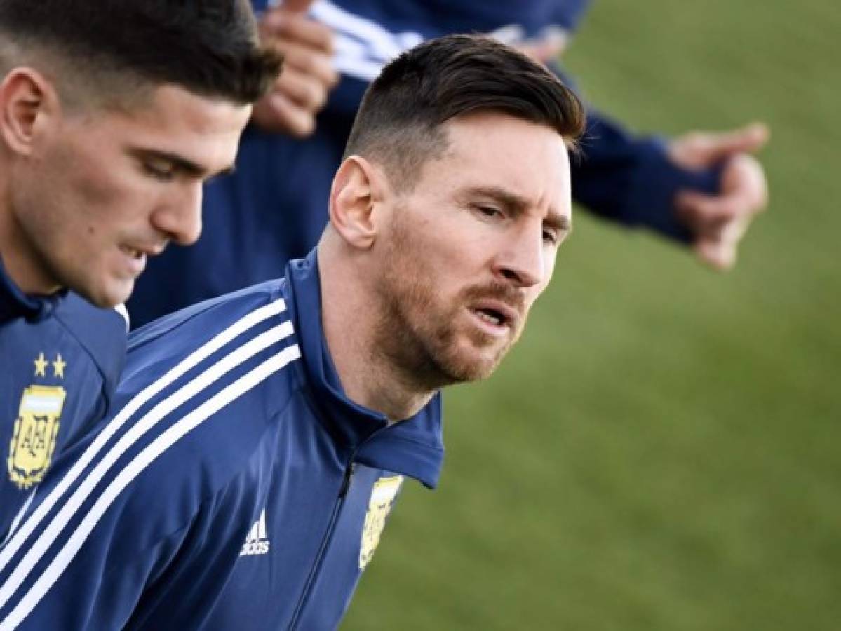 Argentina a la deriva, sin Messi, rinde examen con Marruecos