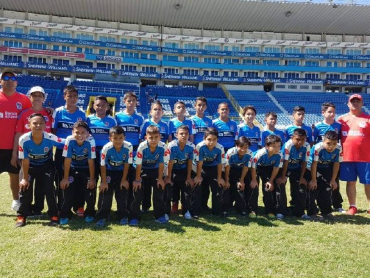 Fuerzas Básicas Olimpistas Sub 12, campeón de la Copa FESA de El Salvador