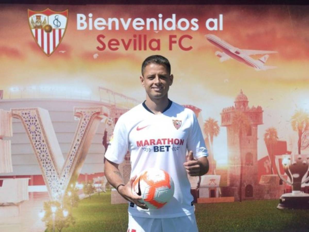 El Sevilla ficha al mexicano Javier 'Chicharito' Hernández  