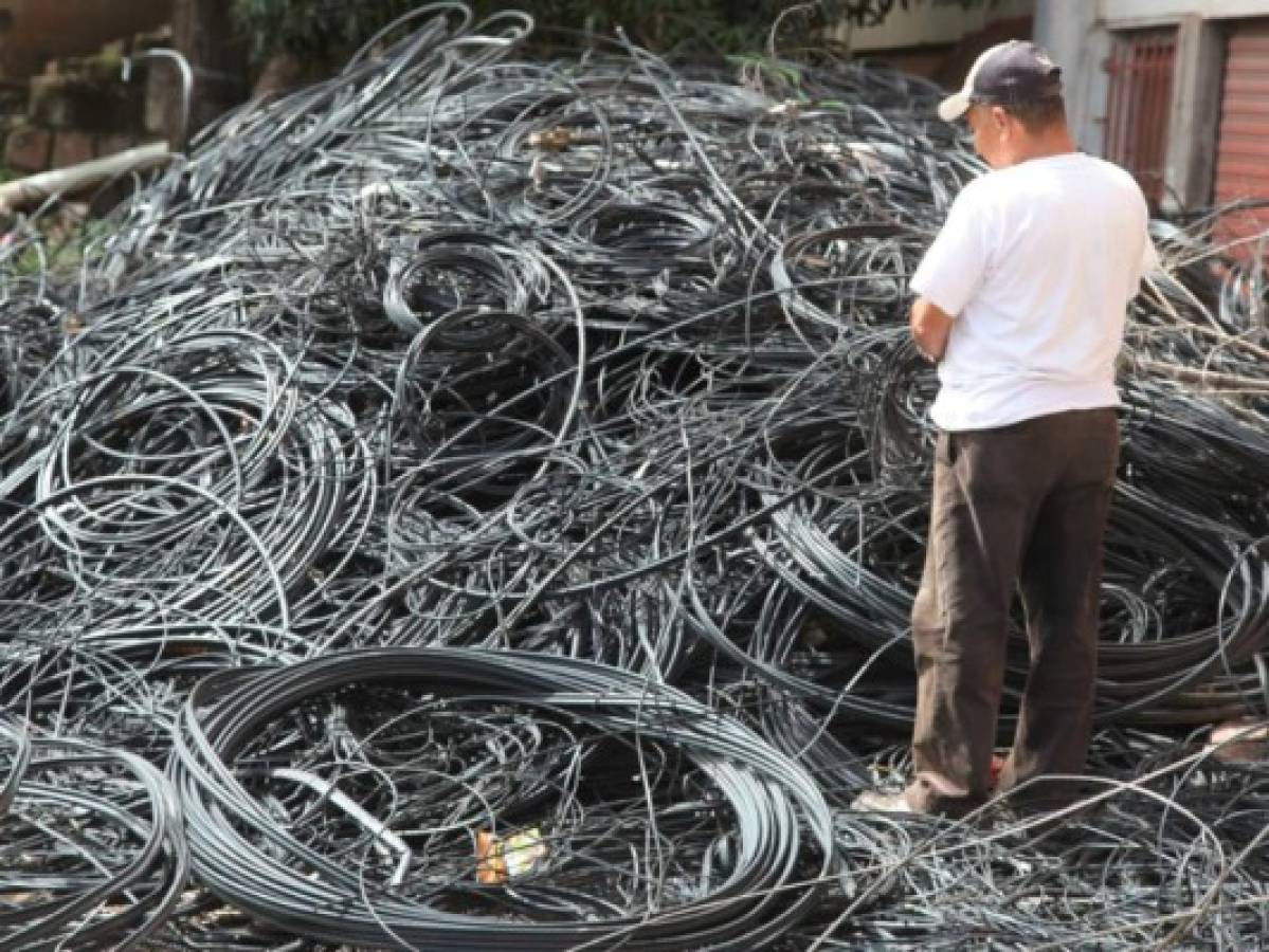 Retirarán 54 toneladas de cables sin utilidad en el Distrito Central