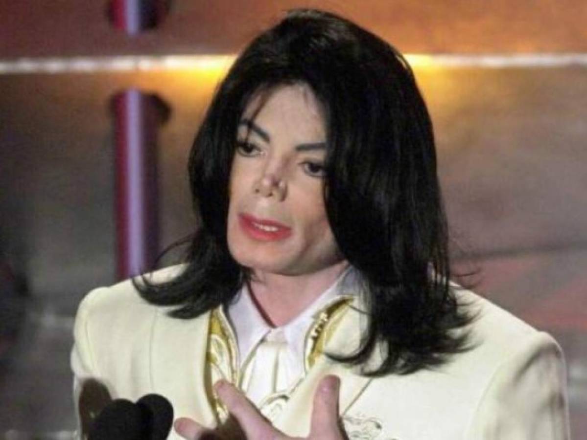 Filtran cartas de amor de Michael Jackson a una niña de 12 años