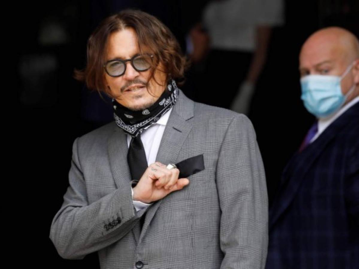 Johnny Depp afirma que tampoco pegó a Heard tras perder cientos de millones