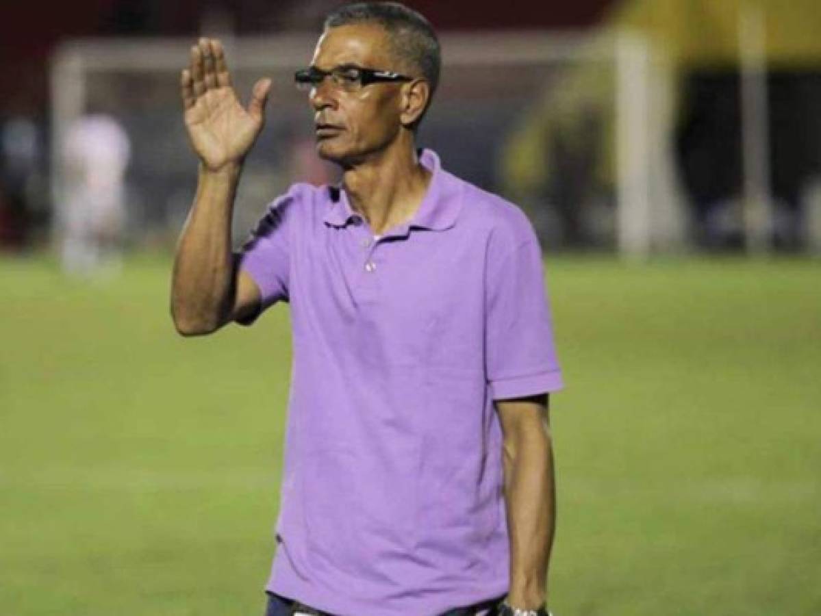 Horacio Londoño renunció, Social Sol se queda sin entrenador