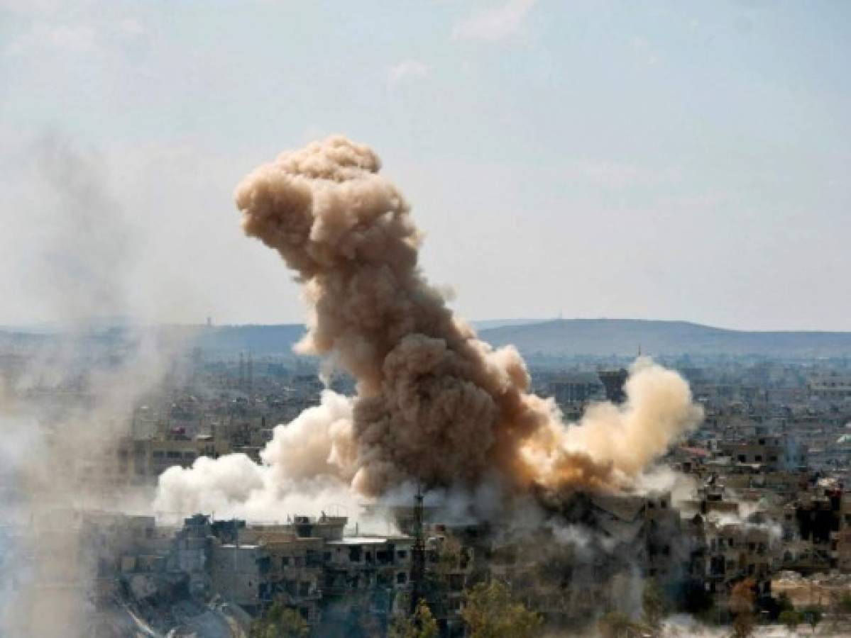 Fuerzas sirias atacan zonas controladas por Estado Islámico