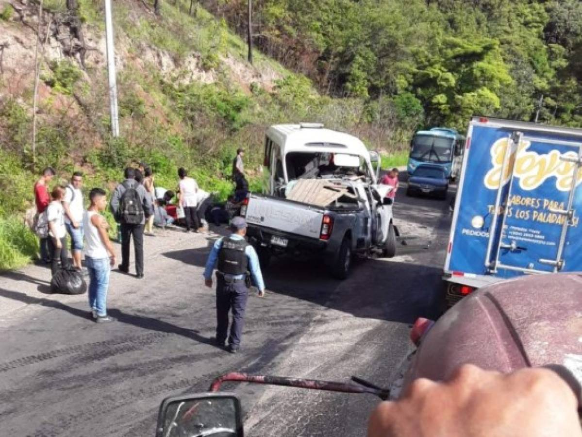 Al menos 11 heridos deja colisión entre autobús y pick-up en la carretera hacia Danlí