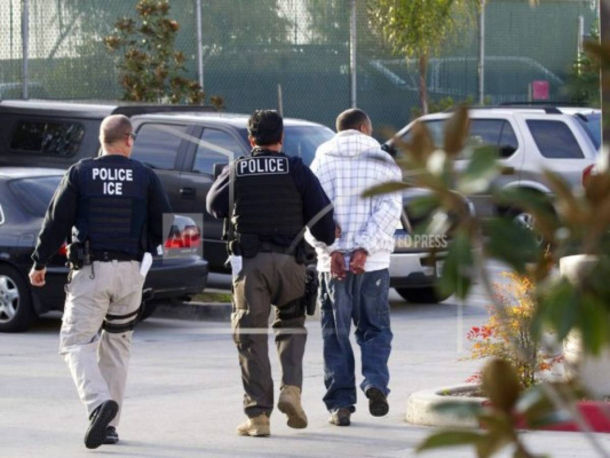 Reporte: policías de ciudades 'santuarios” ralentizan entregas a ICE