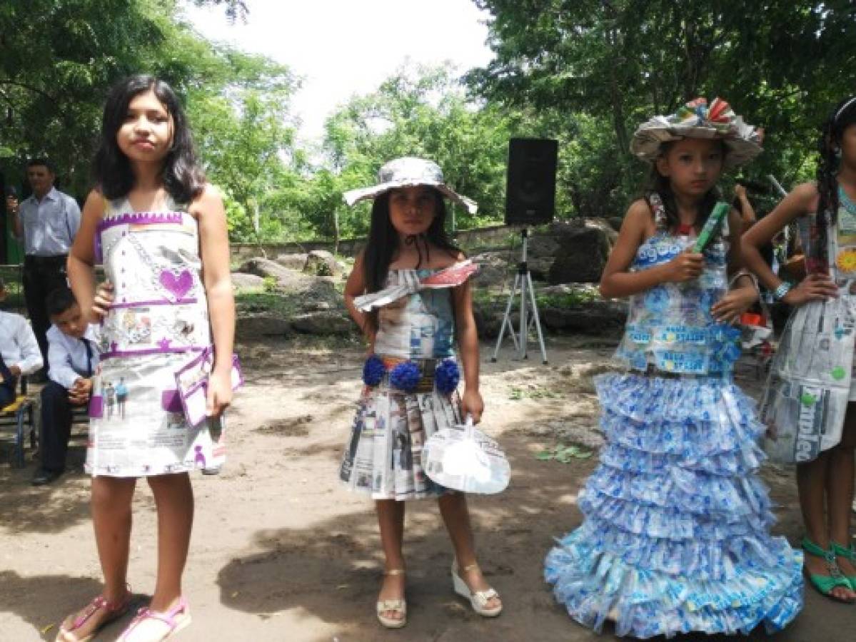 Con modelaje ecológico, la Escuela Pedro Nufio da cátedra de reciclaje