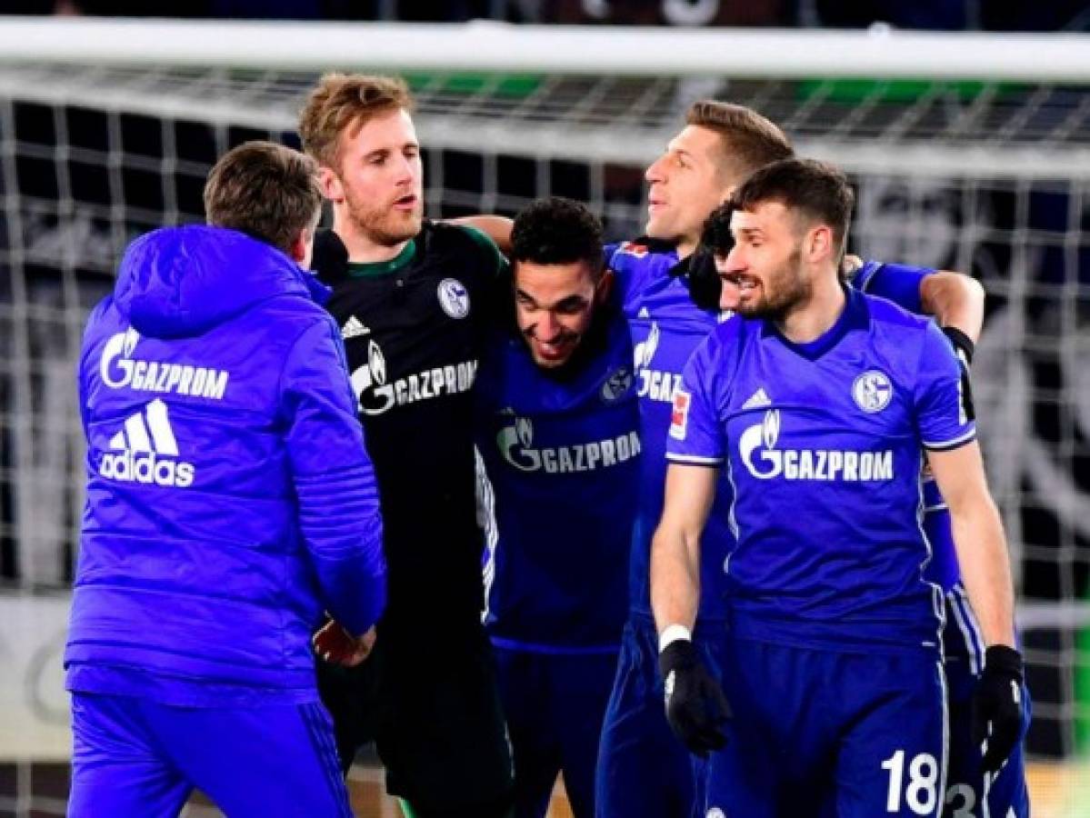 Schalke 04 cumple e impide que el Bayern sea campeón el domingo