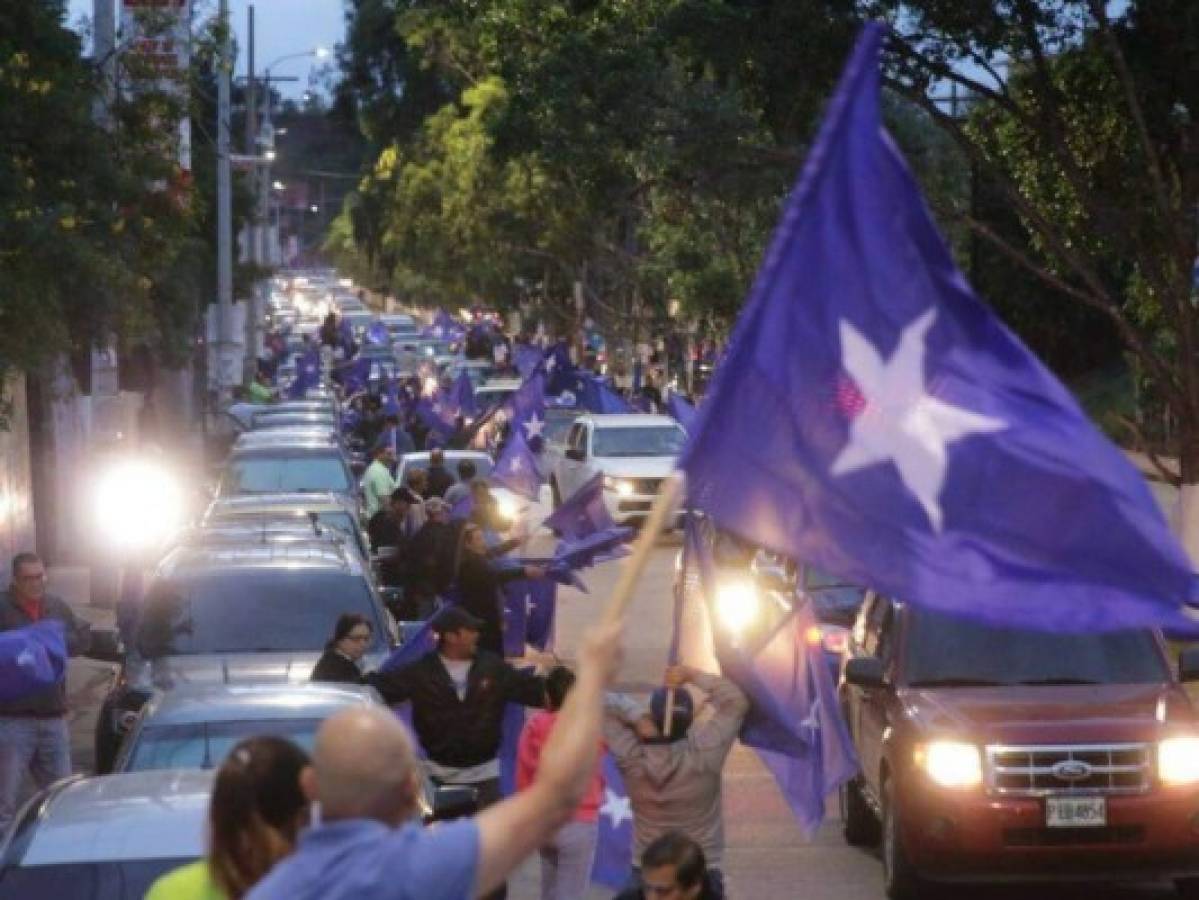 Nacionalistas realizan la 'Caravana de la Victoria' en la capital