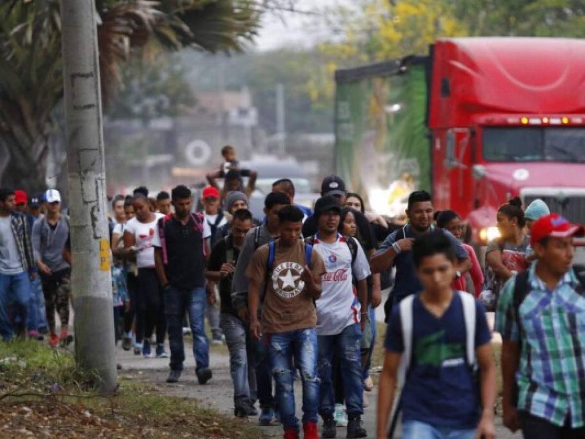 Ingresa al sur de México caravana de 1,200 migrantes centroamericanos, la mayoría hondureños