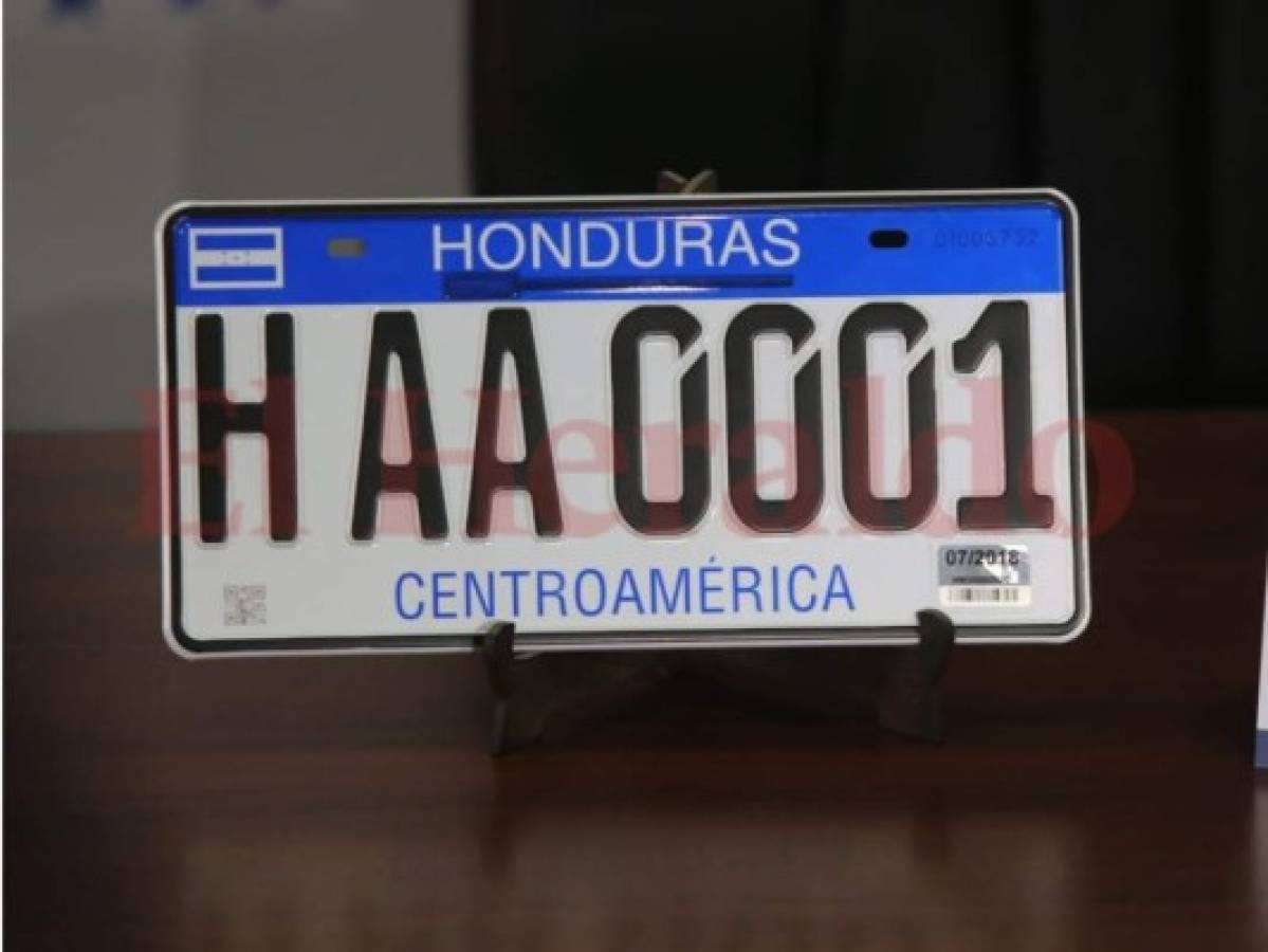 Comienza la entrega de placas vehiculares en Honduras