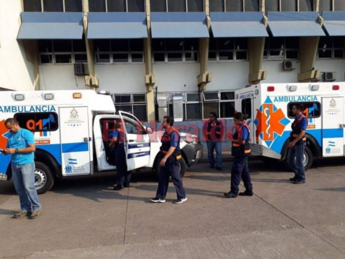 Bomberos que resultaron quemados por incendio en La Montañita fueron llevados a México