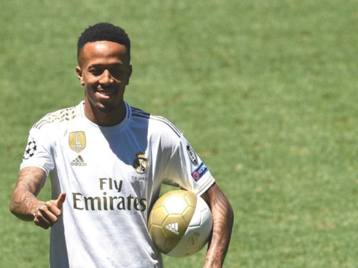 Real Madrid presentó oficialmente al defensor brasileño Éder Militao