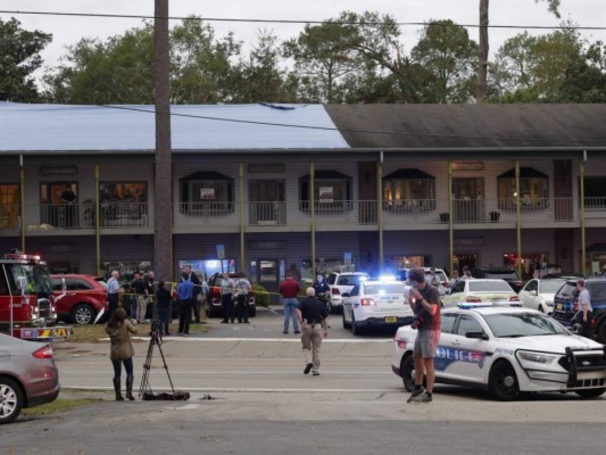 Hombre mata a dos personas en centro de yoga en Florida