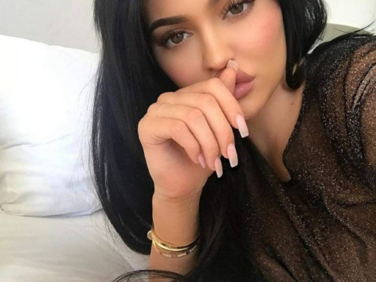 Fotos: Kylie Jenner reaviva rumores de embarazo