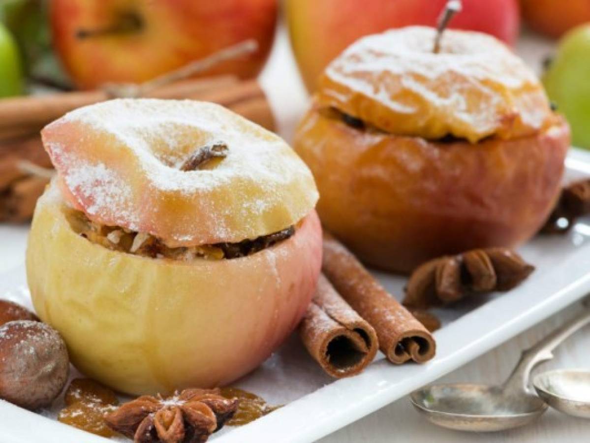 Prepare de postre manzanas rellenas, una explosión de sabores