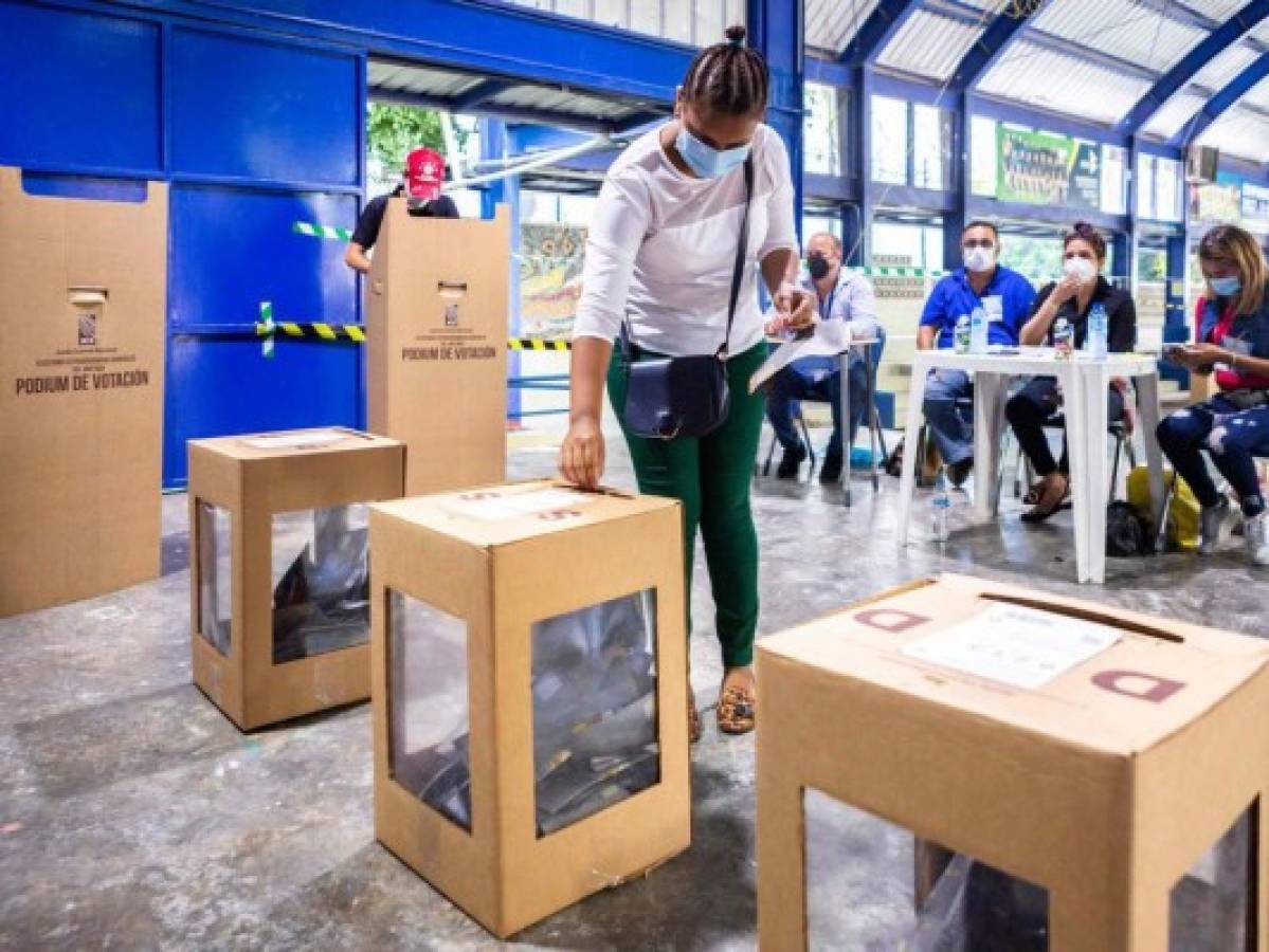 Cierran centros de votación en comicios generales de República Dominicana 
