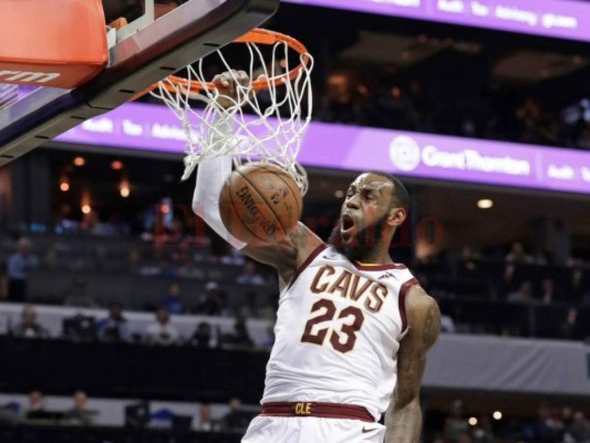 LeBron, a punto de rebasar record de Jordan