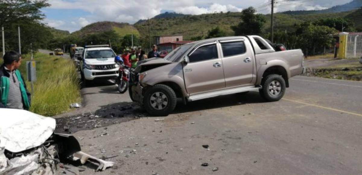 Hombre muere al impactar su taxi contra otro vehículo en Río Hondo