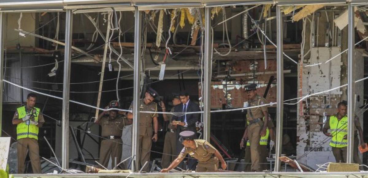 Cadáveres, escombros y llanto: Las impactantes imágenes que dejaron los ataques en Sri Lanka