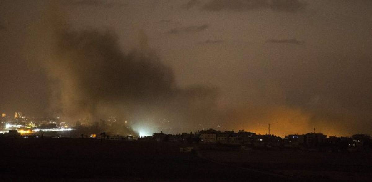 Éxodo en Gaza tras noche de bombardeos