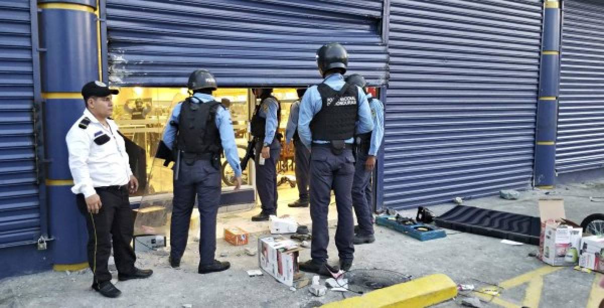 Robos, destrucción y detenidos, las imágenes de los saqueos en San Pedro Sula