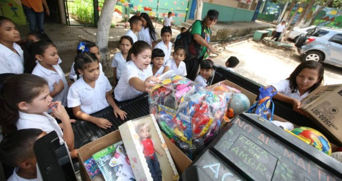 El CEB San Miguel de Heredia entrega juguetes a niños de escasos recursos