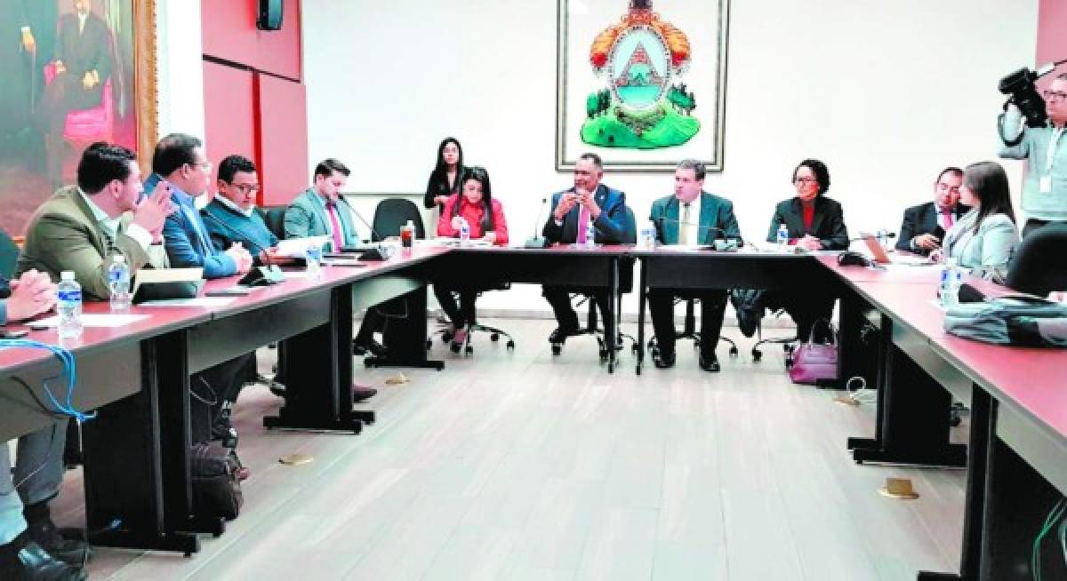 Reuniones paralelas hicieron los diputados del Partido Liberal de Honduras