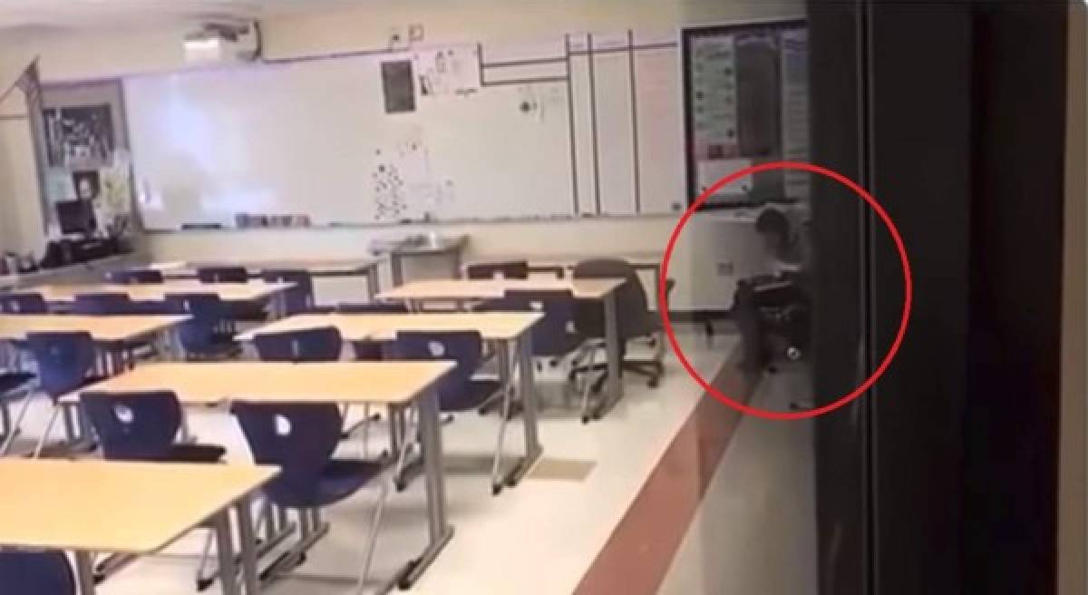 Captan maestra inhalando cocaína en salón de clases