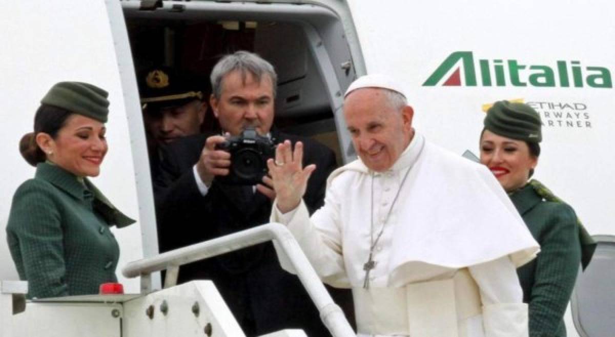 El papa Francisco viaja a Egipto con mensaje 'de unidad y de fratenidad'