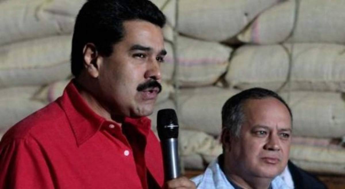 Maduro ordena 'revisar' relaciones con España tras declaraciones de Rajoy