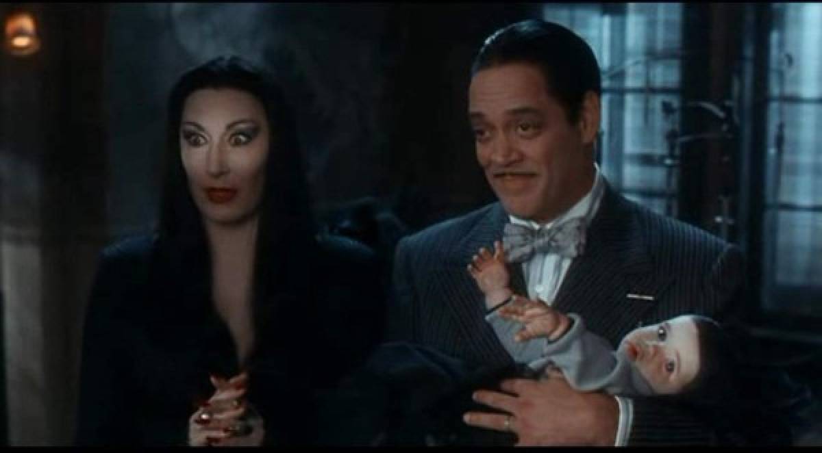 ¿Cómo lucen las niñas que interpretaron al bebé en los Locos Addams?