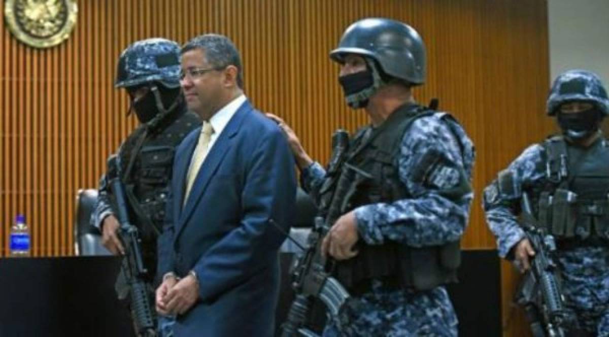 A juicio expresidente salvadoreño por lavado de dinero  