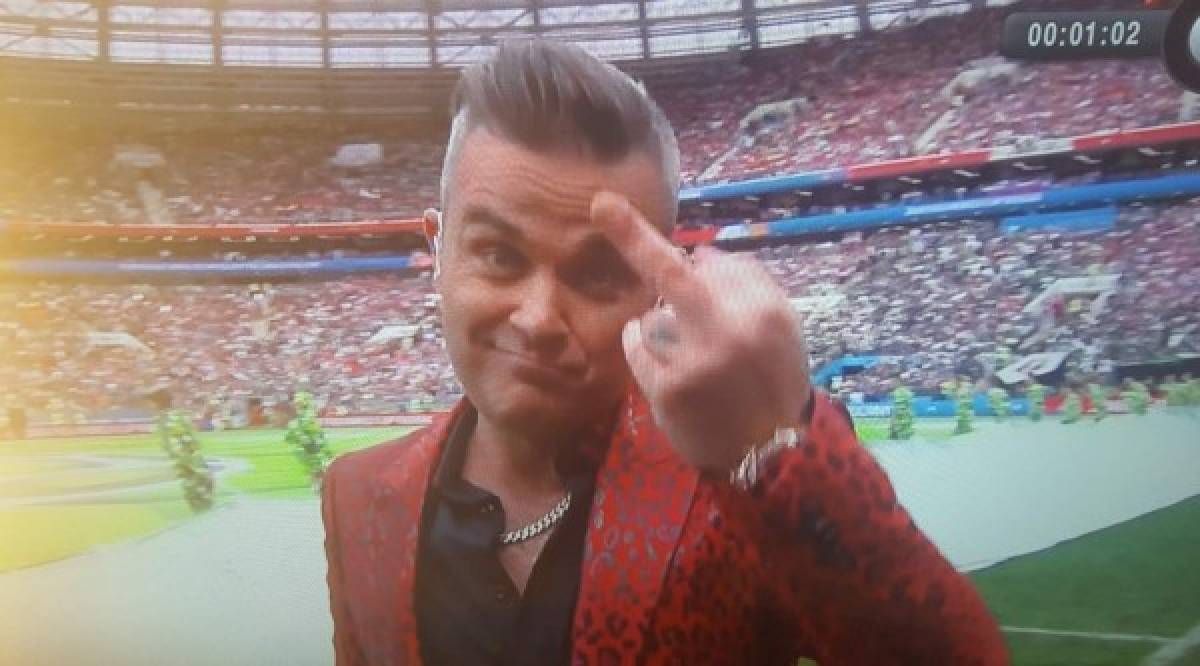 Robbie Williams y el comentado gesto durante la ceremonia inaugural de Rusia 2018
