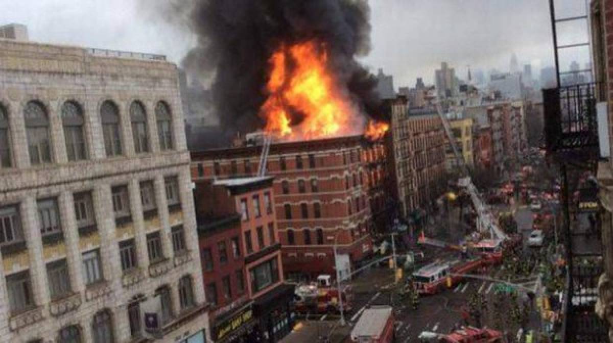 Explosión provoca derrumbe de edificio en Nueva York  