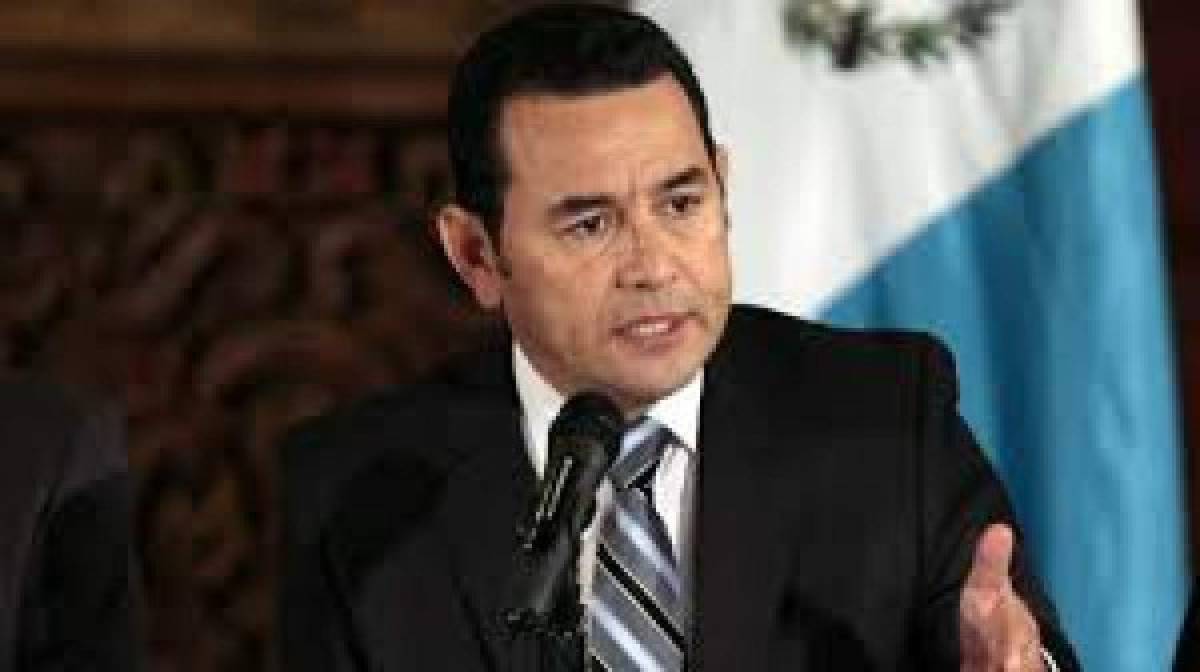 Presidente Morales pide a migrantes guatemaltecos en EEUU respetar leyes 