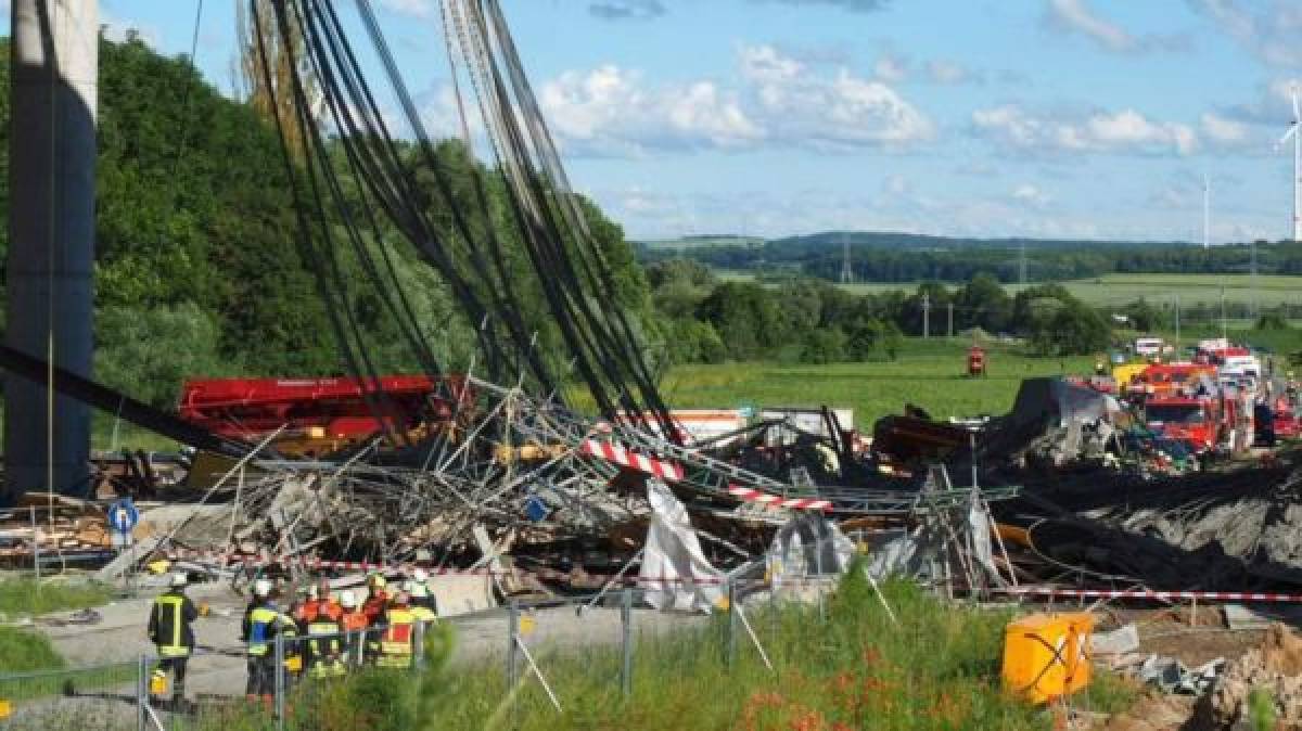 Se derrumbó un puente al sur de Alemania y dejó un muerto y 6 heridos