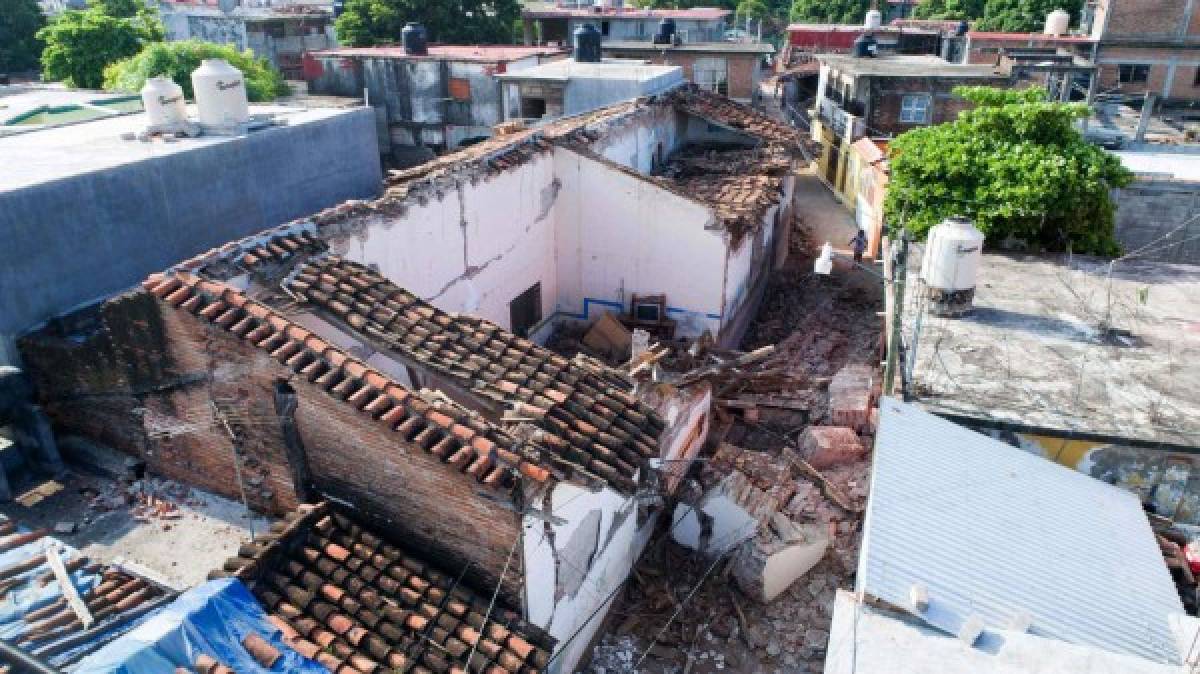 Muertos por sismo aumentan a 65 en México; Katia deja 2 víctimas más