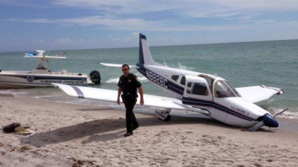 Una avioneta aterrizó en una playa de Florida y aplastó a un bañista