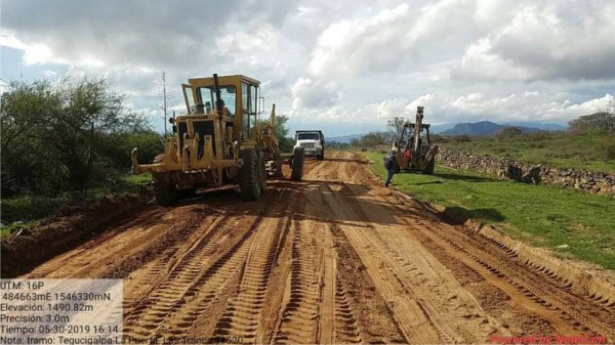 Prometen reparar la red vial de 17 municipios en Francisco Morazán