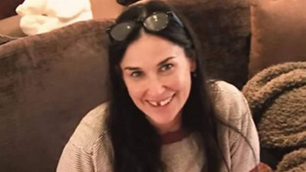 Así quedó la actriz Demi Moore debido al estrés. Foto captura YouTube