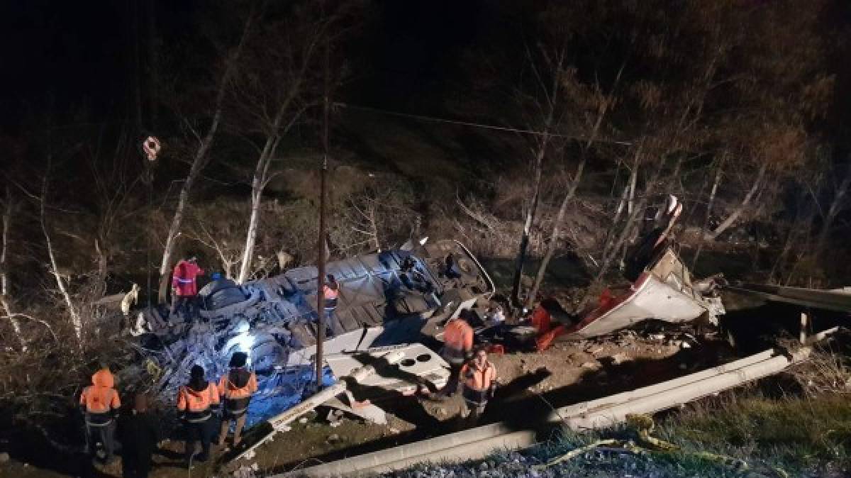 Medio: 19 muertos, 24 heridos en accidente de bus en Irán