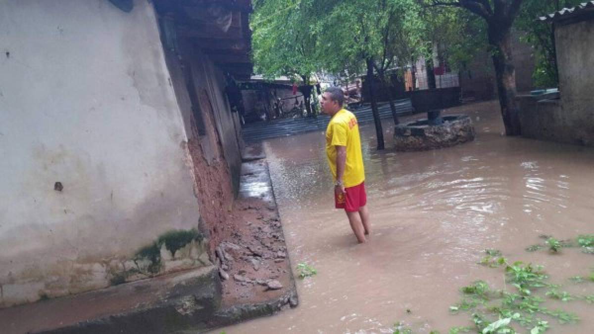 Alerta roja en ciudad de Choluteca por fuertes lluvias