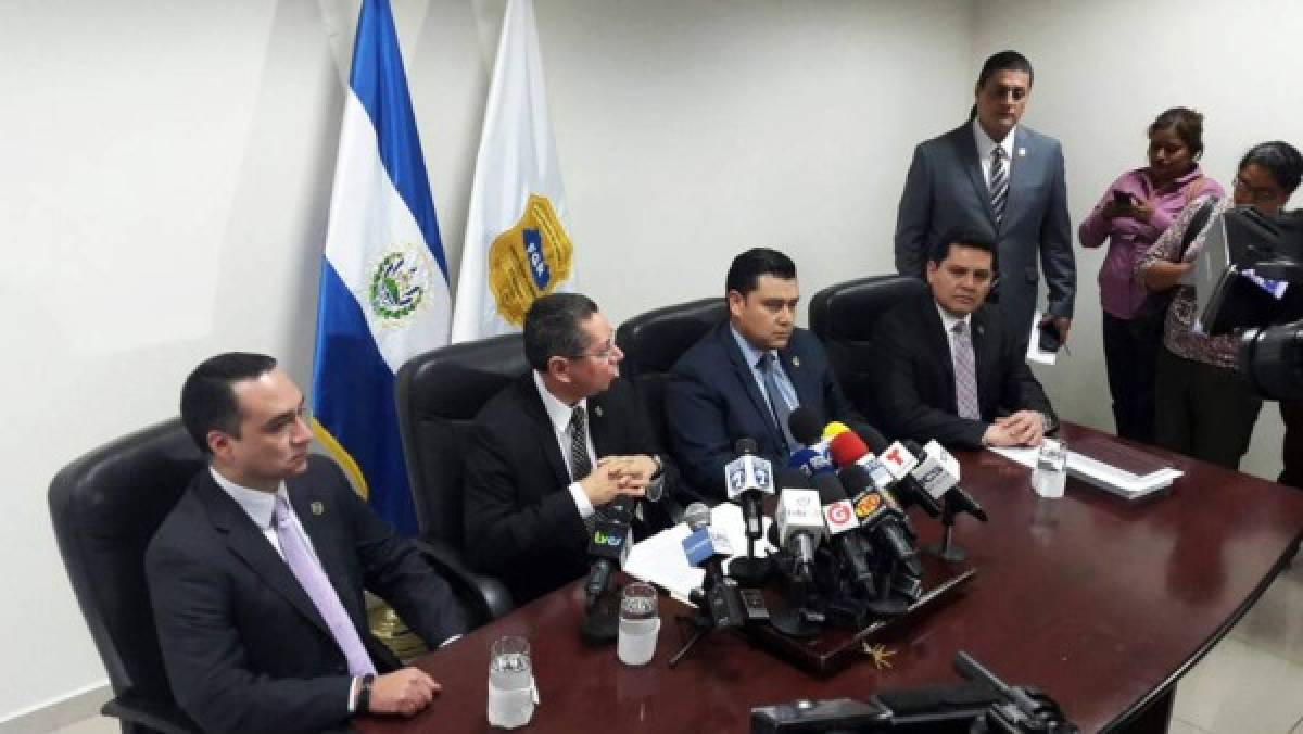 Fiscalía salvadoreña detecta informantes de crimen organizado a su interior