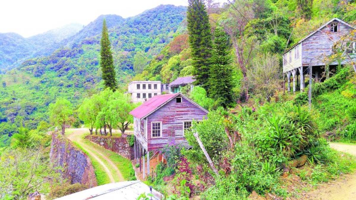 San Juancito, un bello pueblo con un toque casi fantasmal