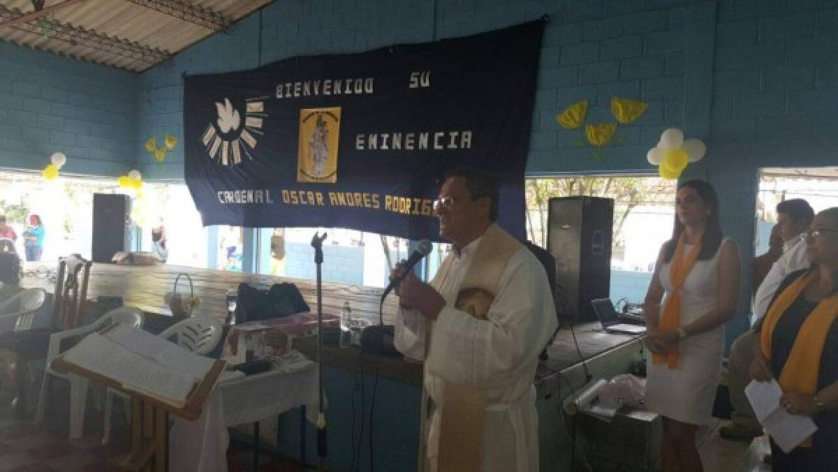 'La Palillona' asiste a misa realizada en la cárcel de mujeres de Honduras