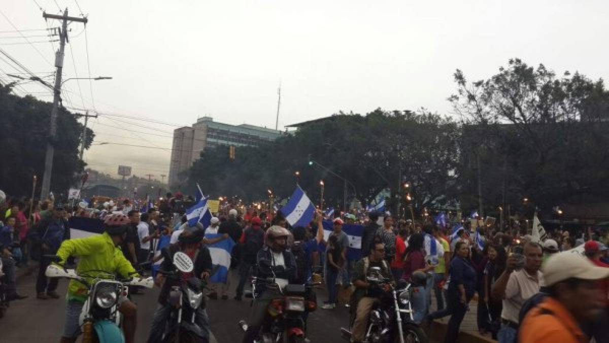 'Marcha de las Antorchas' vuelve a las calles